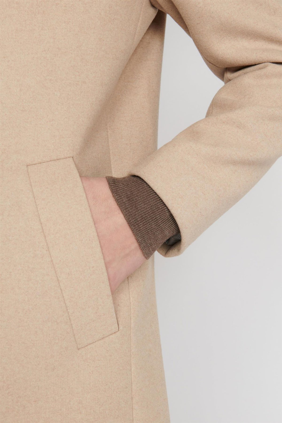 Harvey N Plaza Taupe