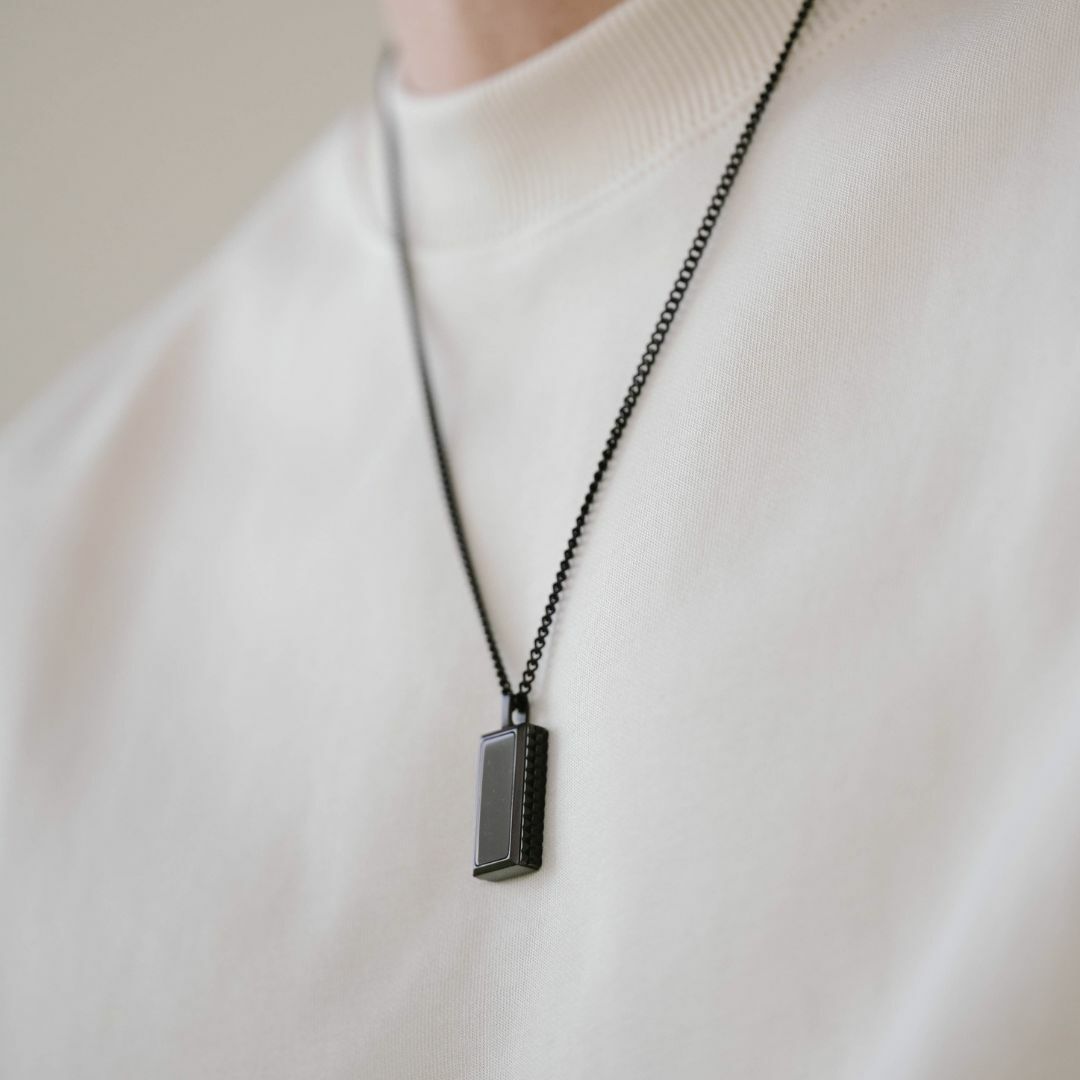 Hatton Necklace Black