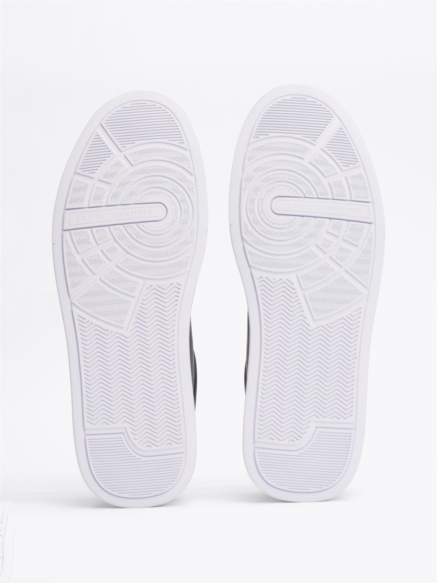 Th Court Lth Detail Ess Desert Sky