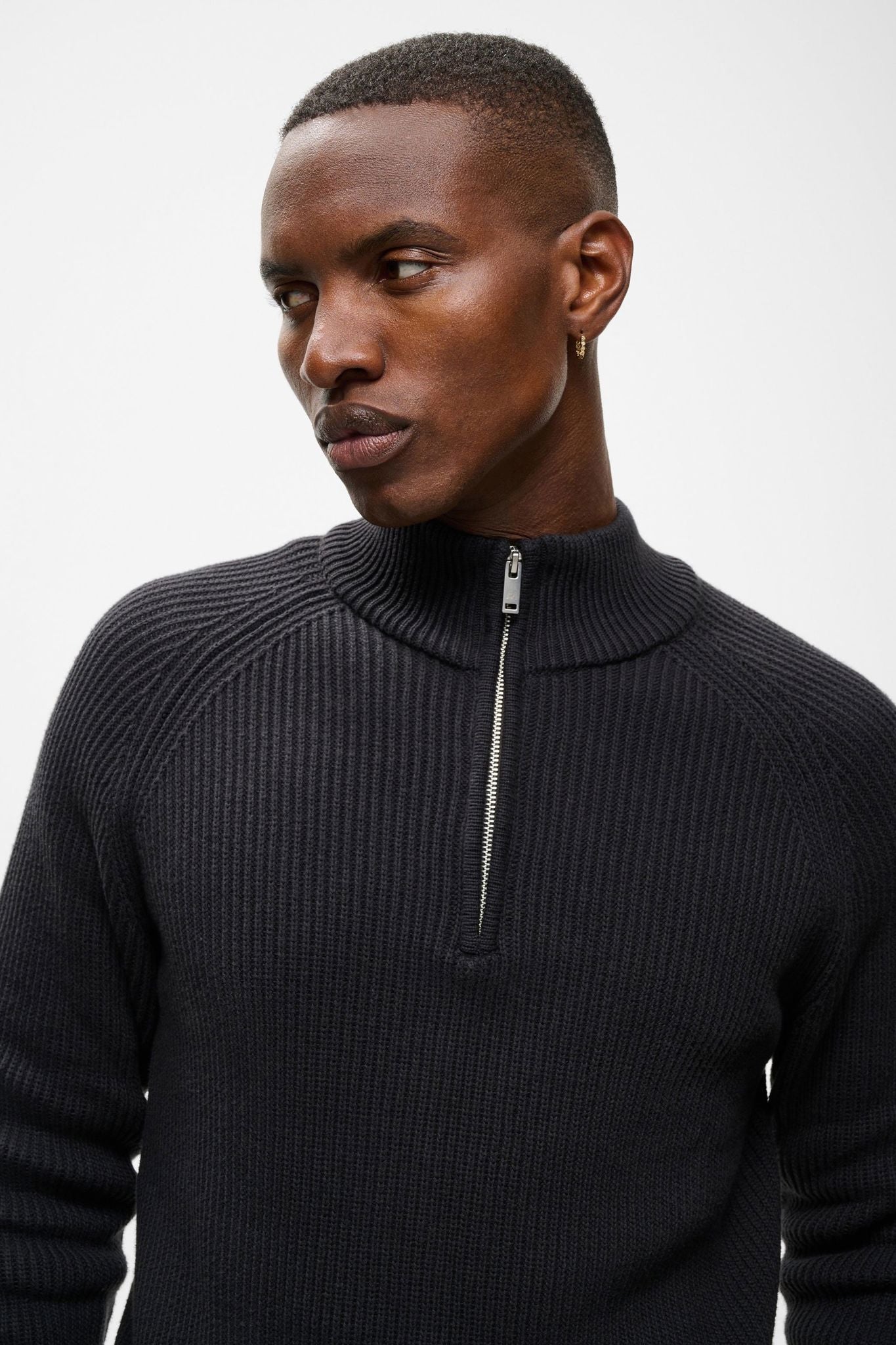 Mahellson Z Black