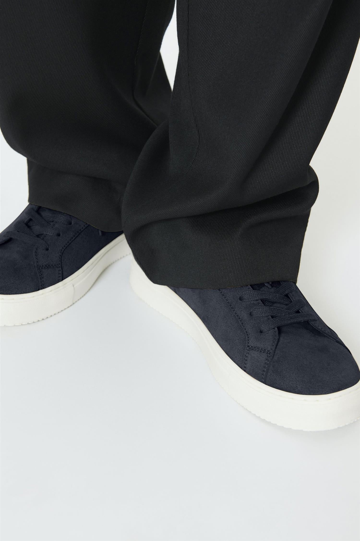 Madowe Dark Navy