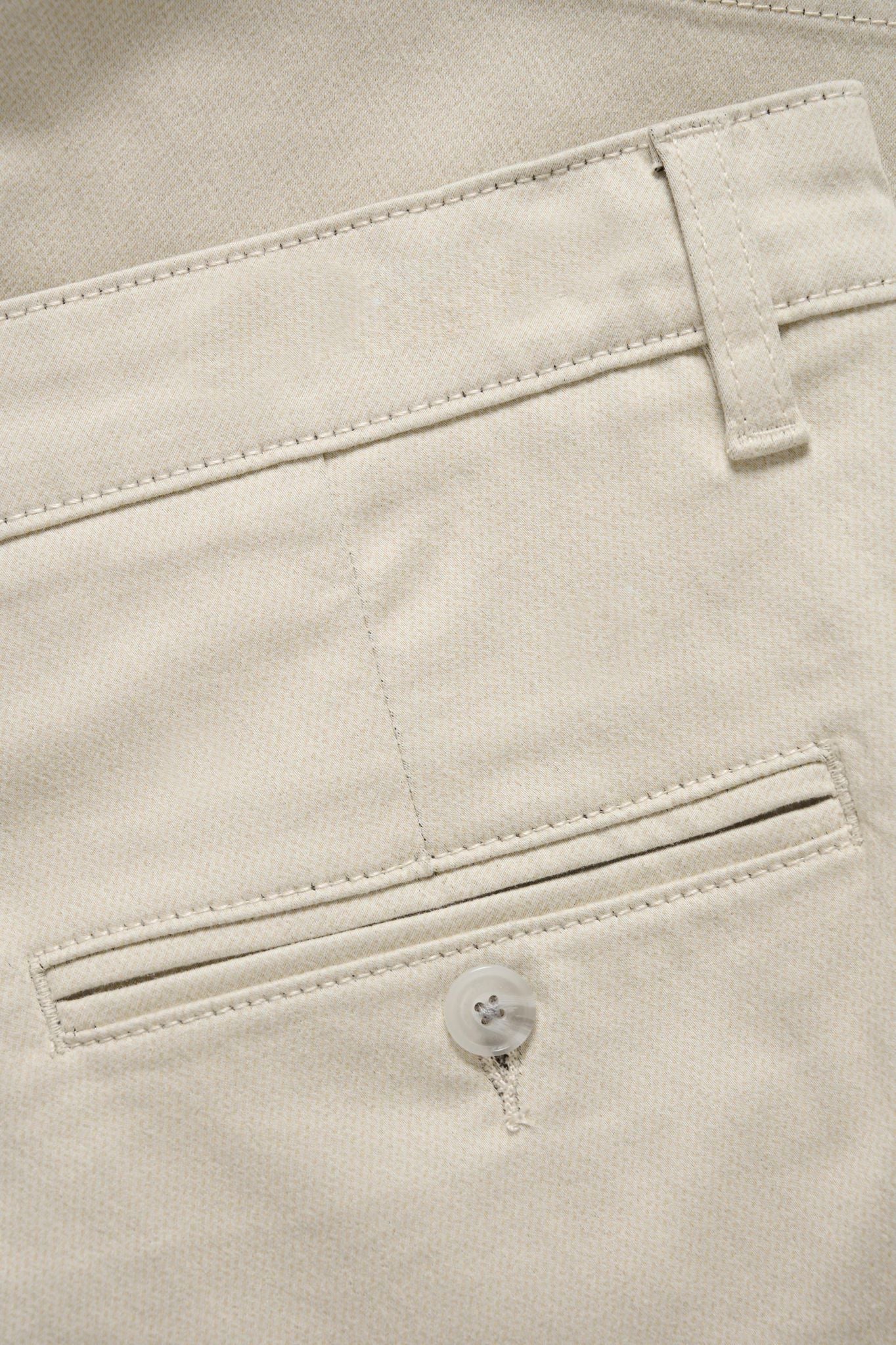 Mathomas Short Off White