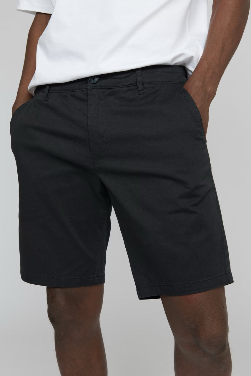 MAthomas Short Black