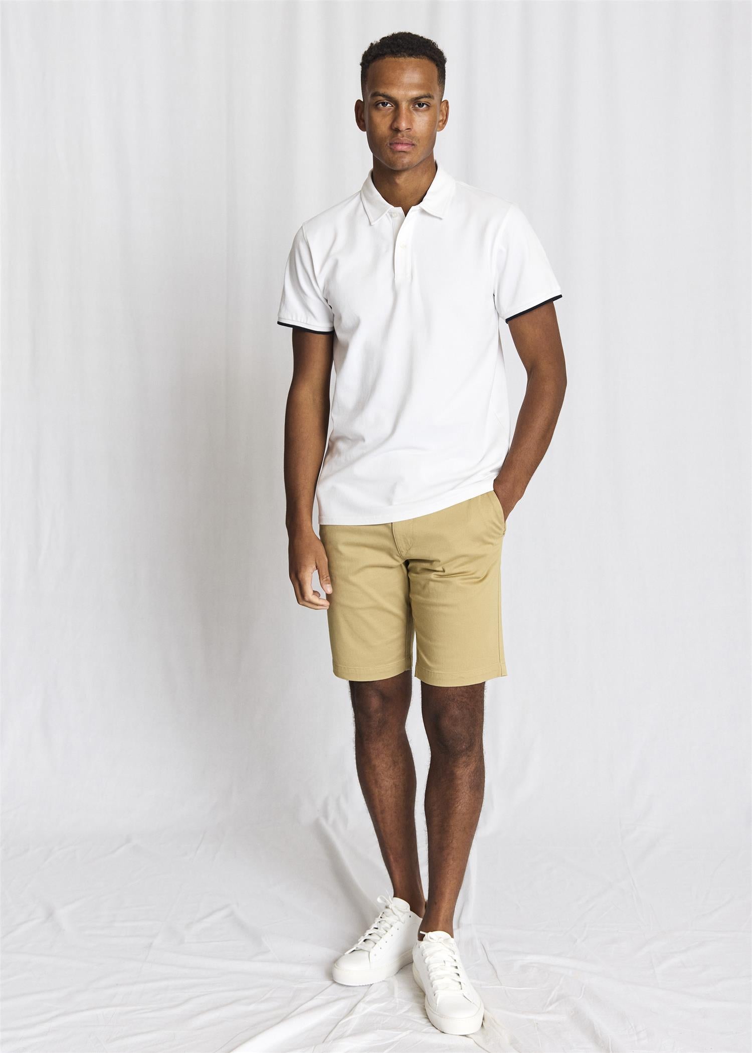 BS Delos White