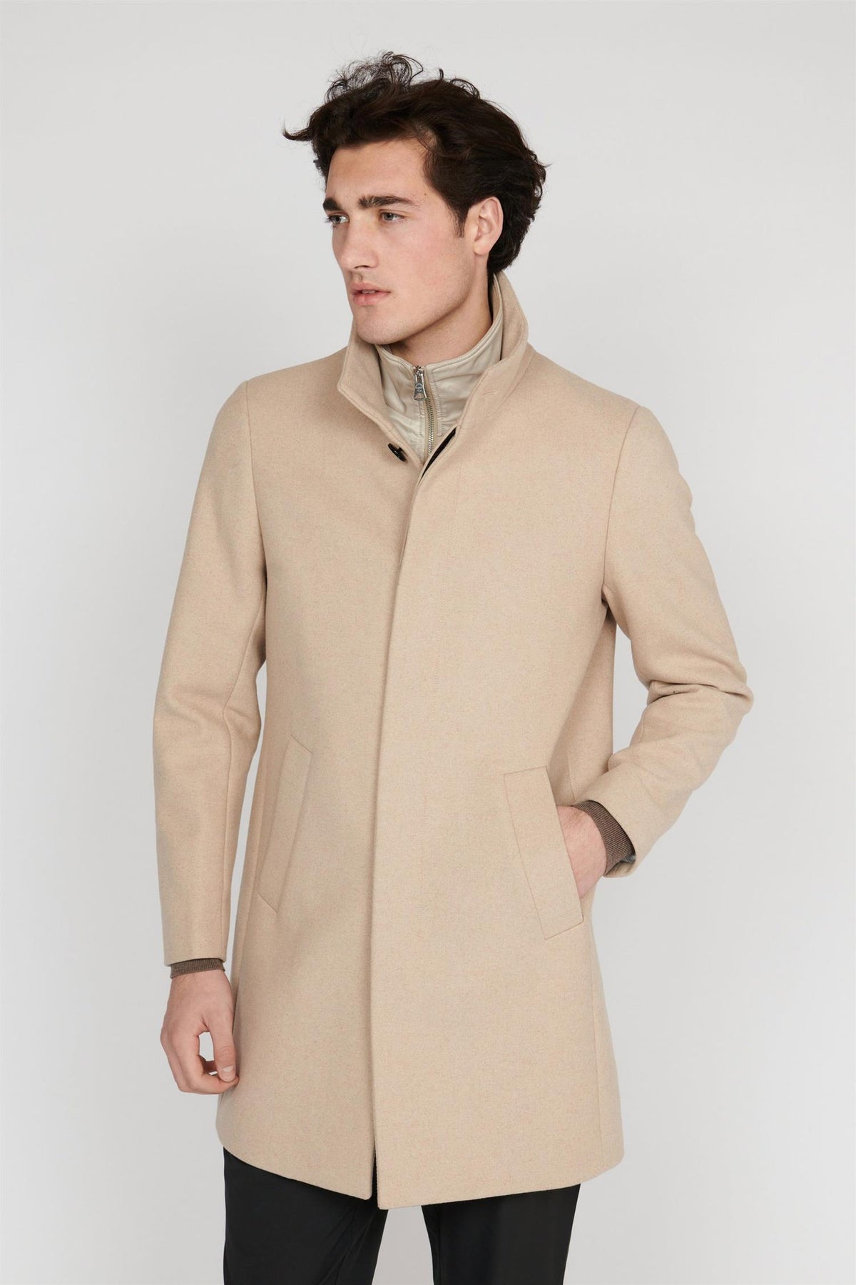 Harvey N Plaza Taupe