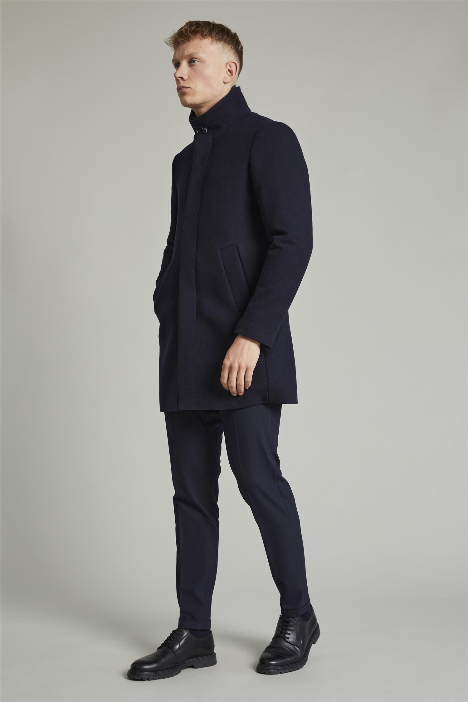 Harvey N Classic wool Dark Navy