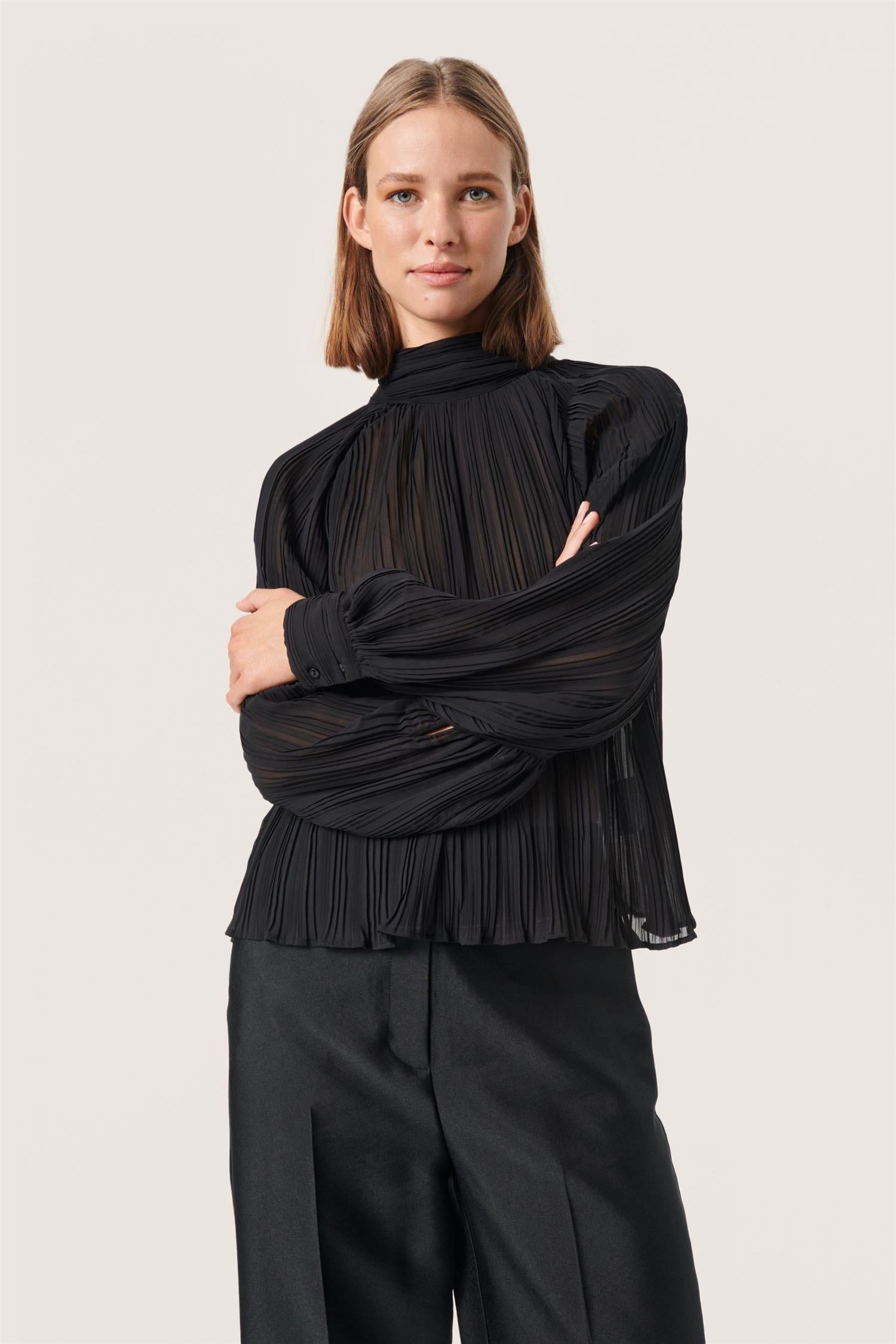 SLChrisley Blouse LS Black