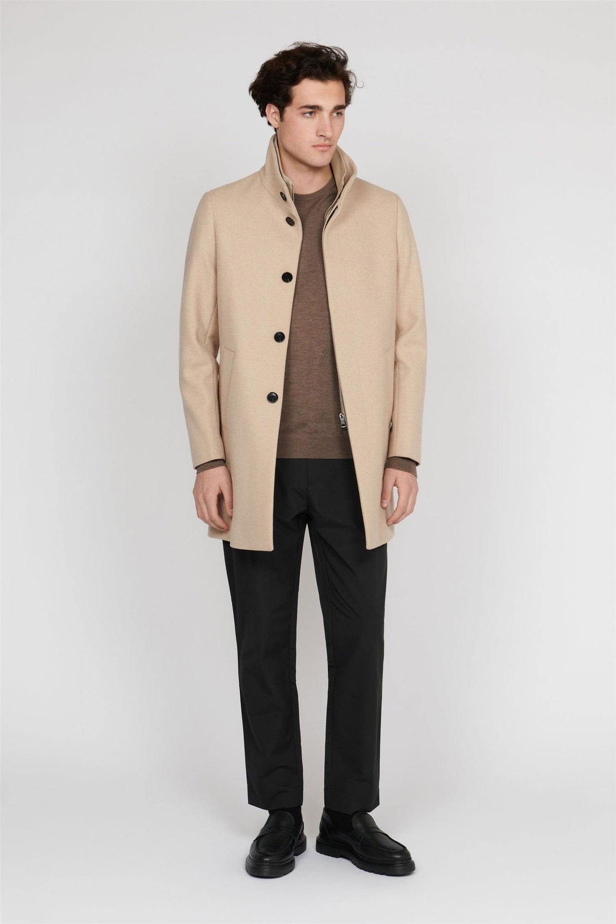 Harvey N Plaza Taupe