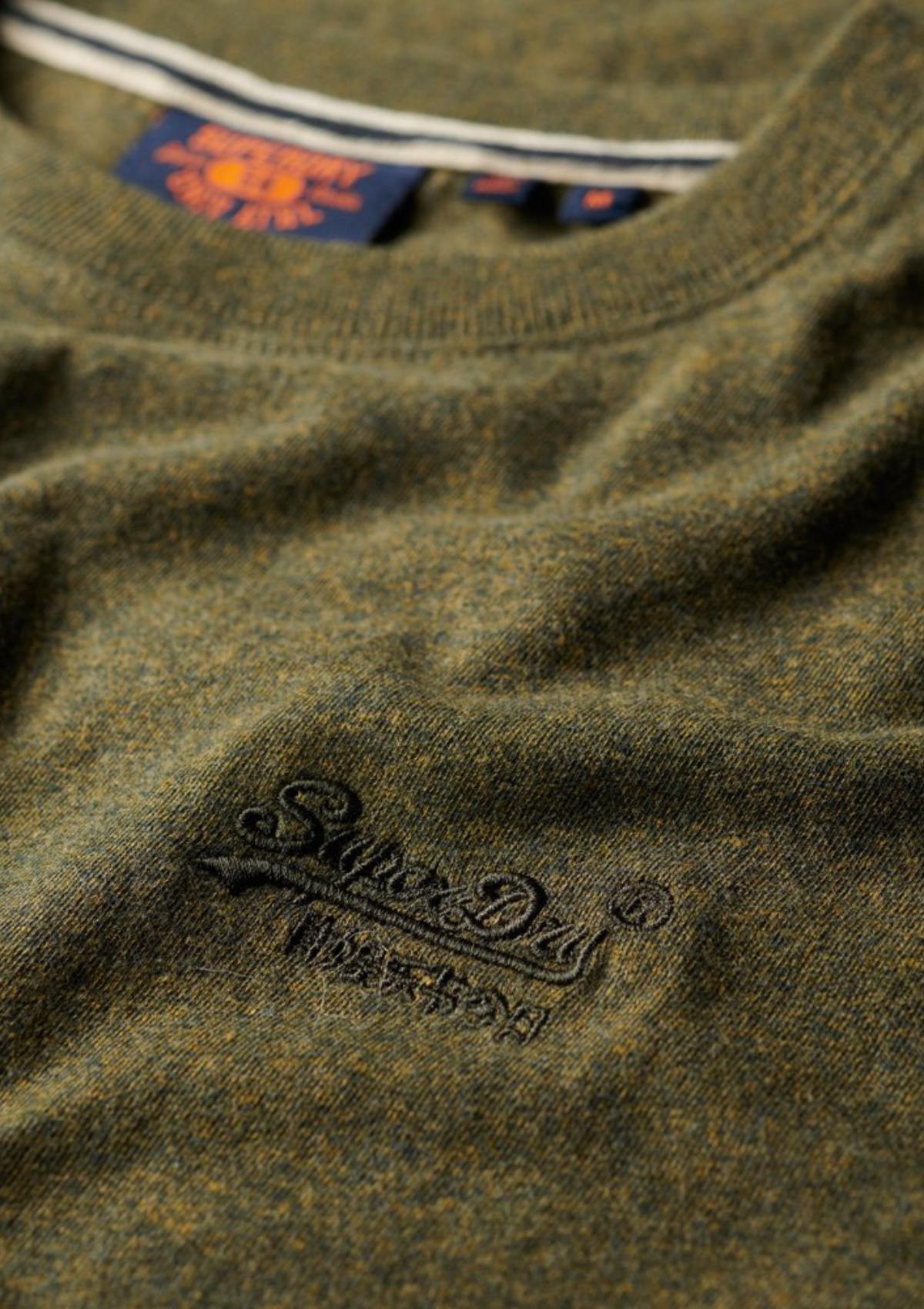 Essential Logo EMB TEE Olive Flecks