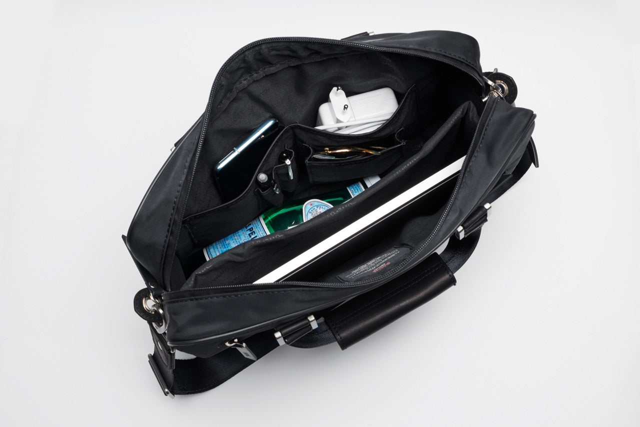 Attache Black