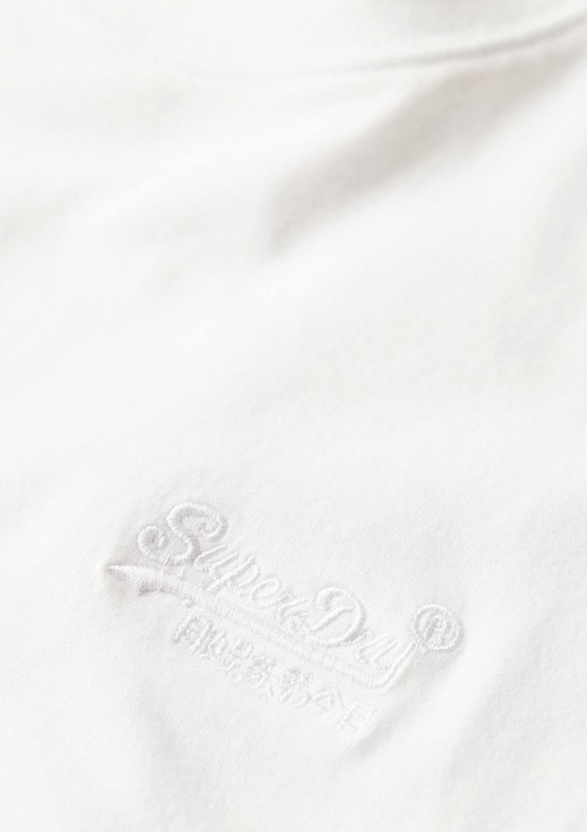 Essential  LOGO EMB TEE Optic