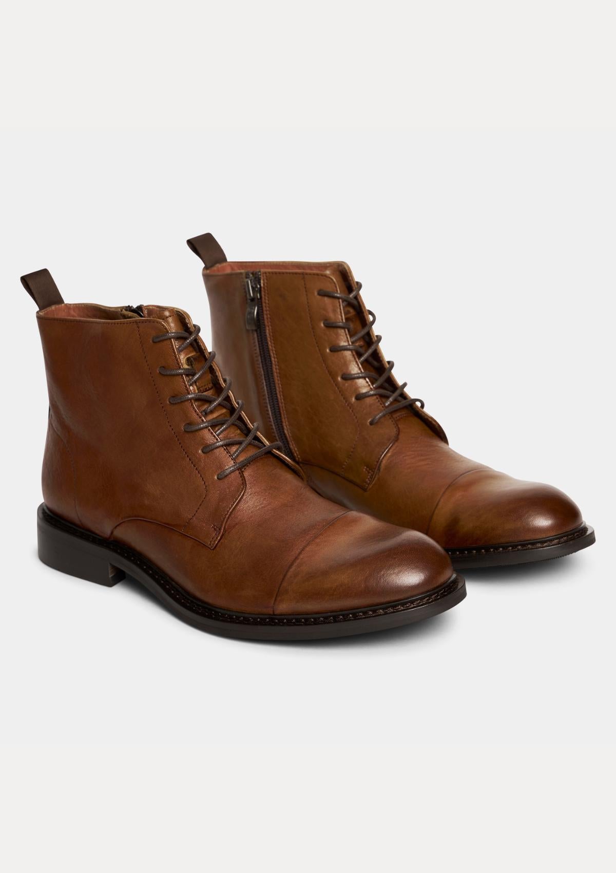 3030 Laced Boots Cognac