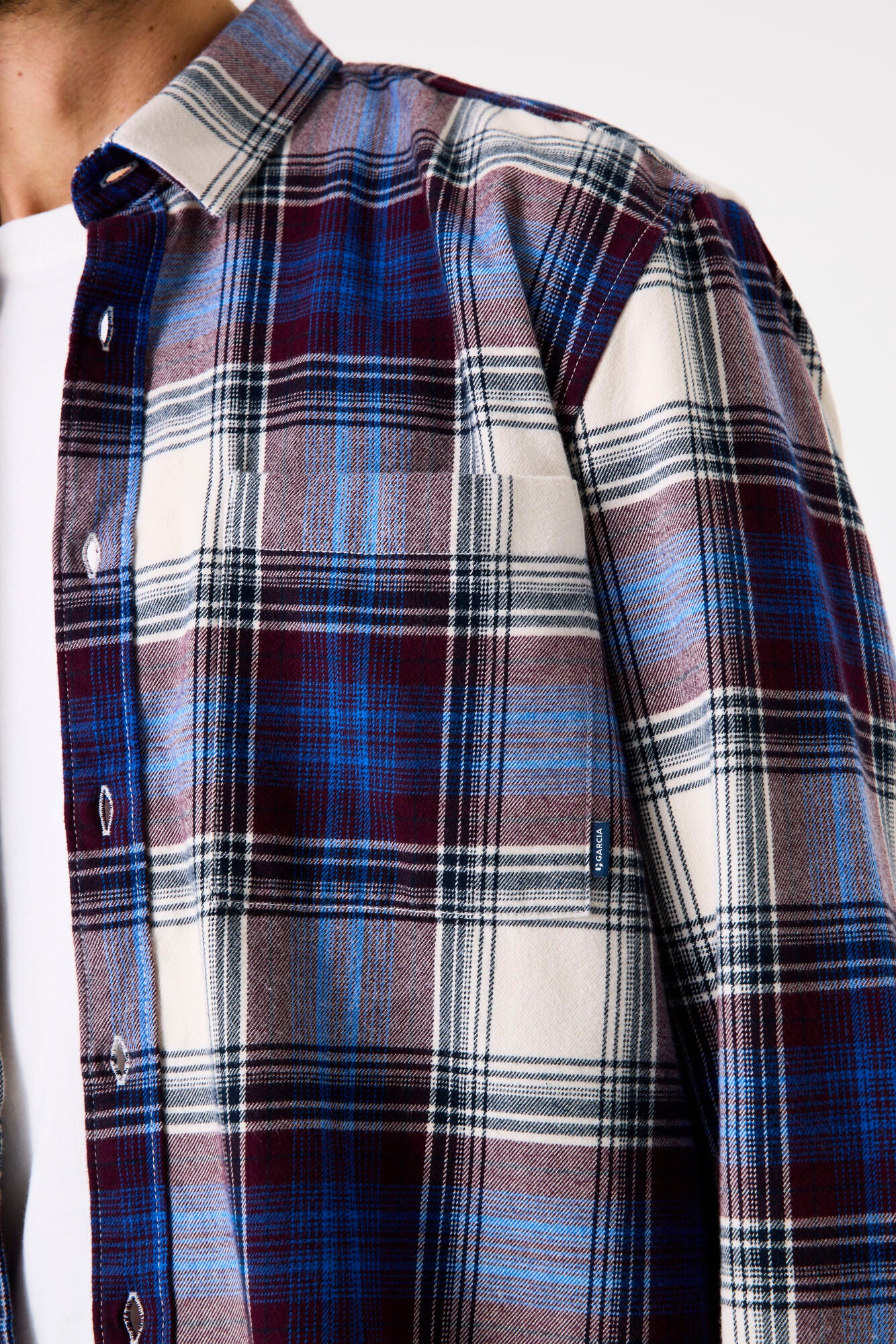 J51084 men´shirt LS Dark Grape