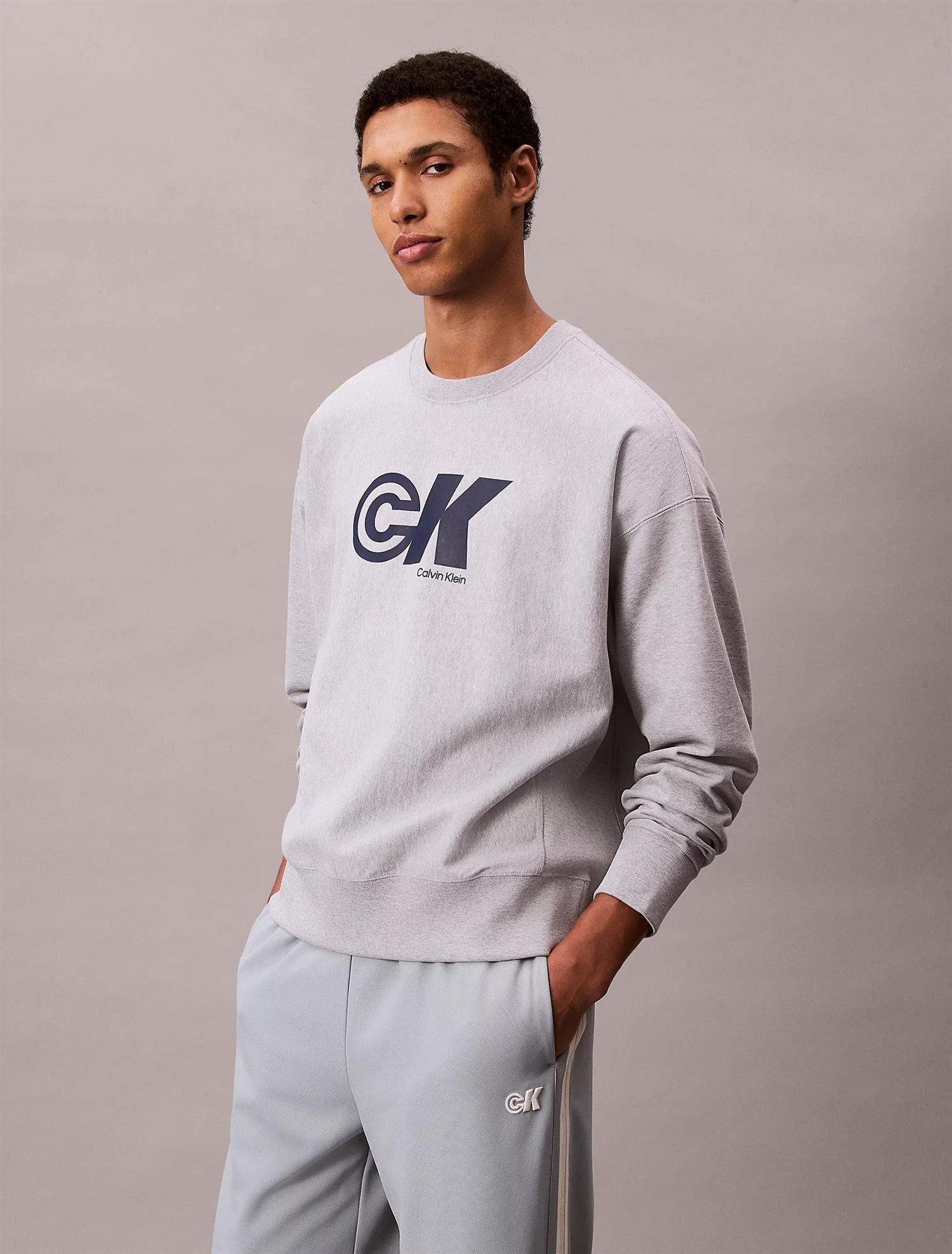Prmm Trry Lg Grphc C Heroic Grey Htr