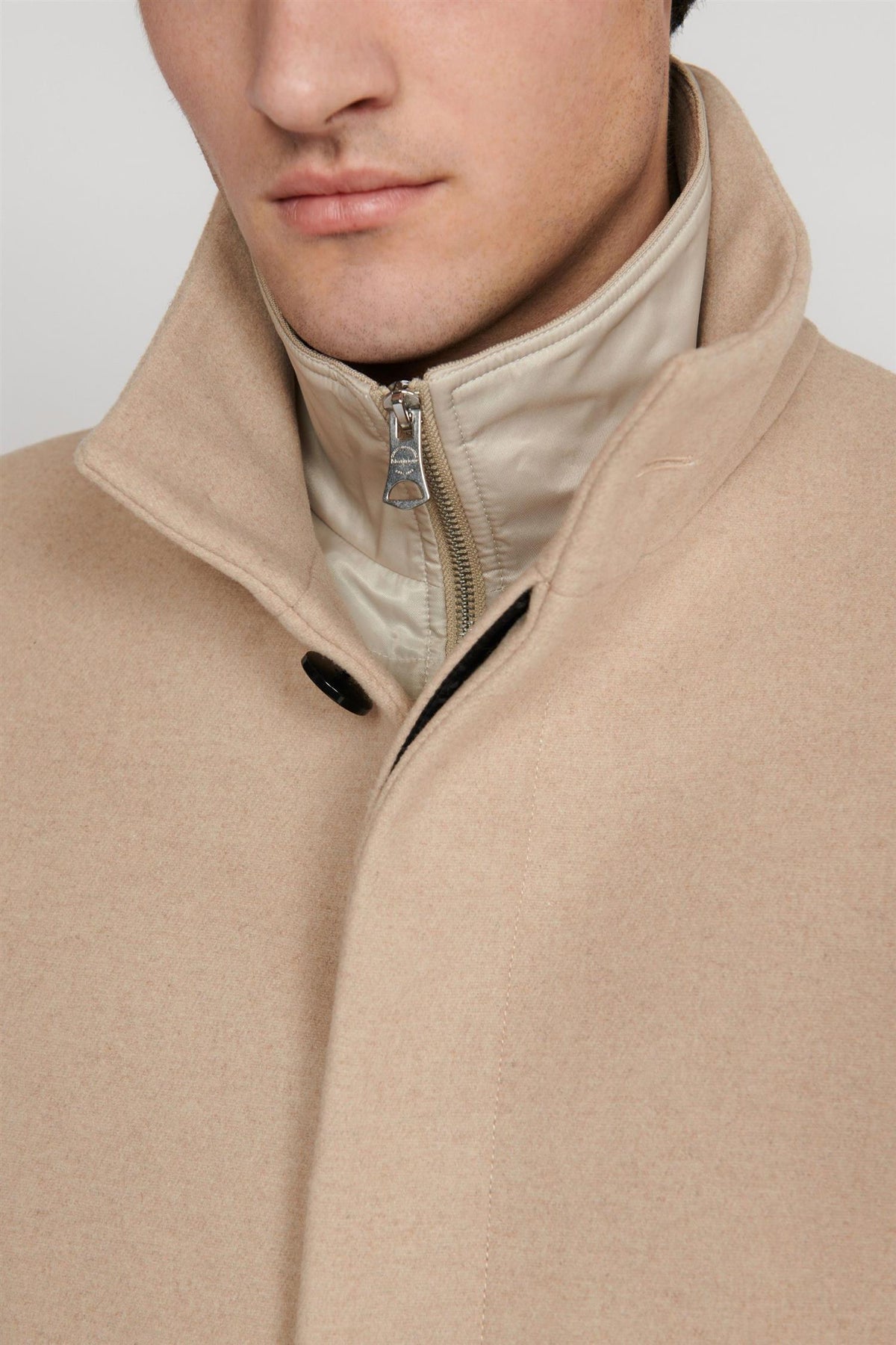 Harvey N Plaza Taupe