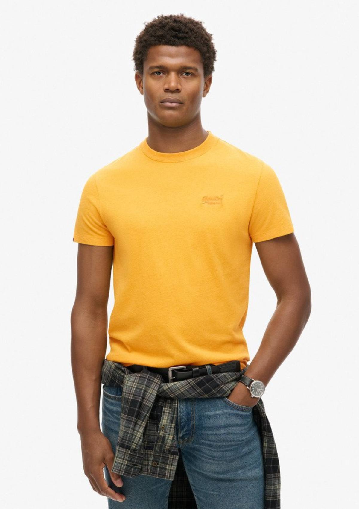 Essential Logo Emb Tee Tumeric