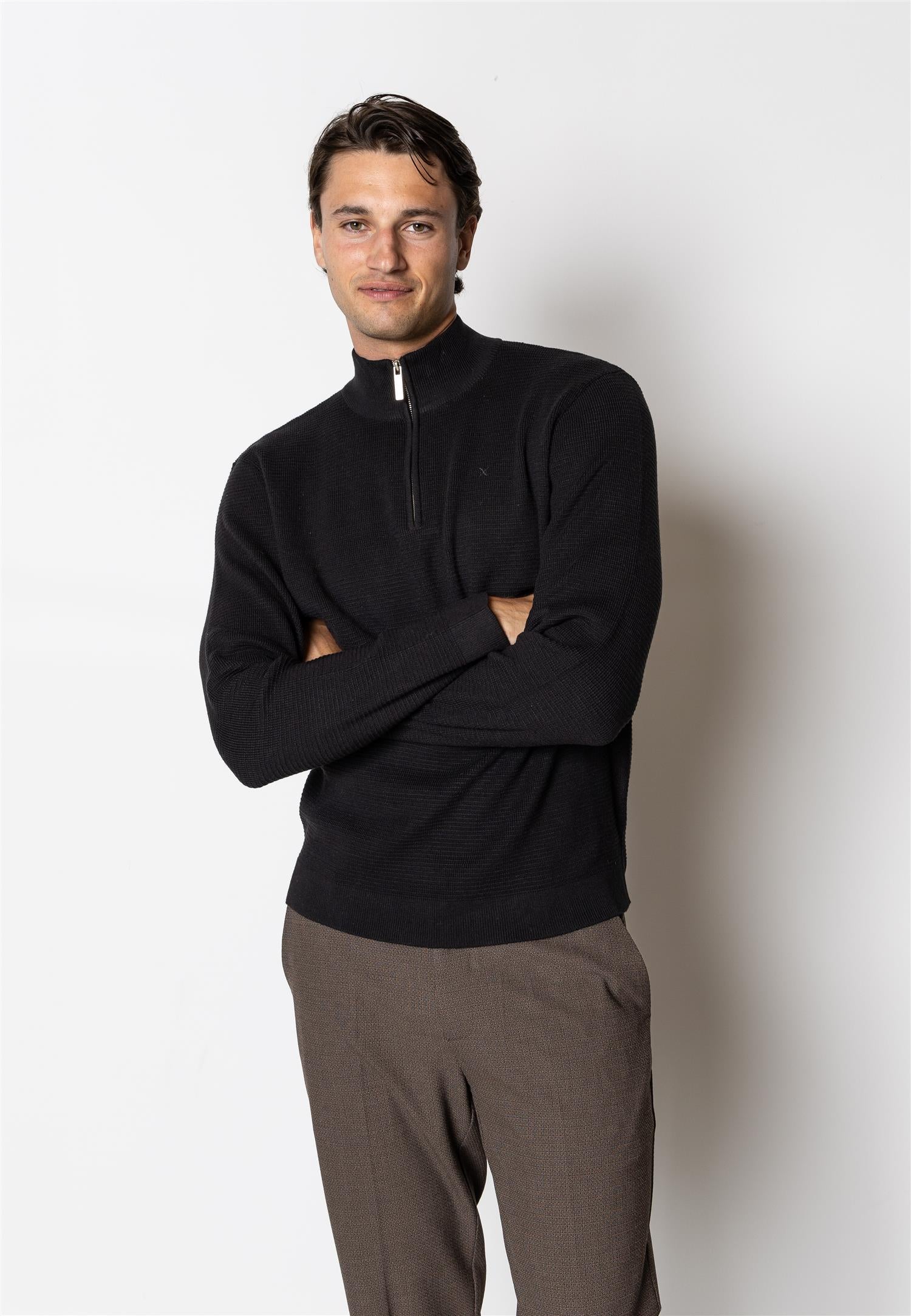 Oscar half-zip knit Black