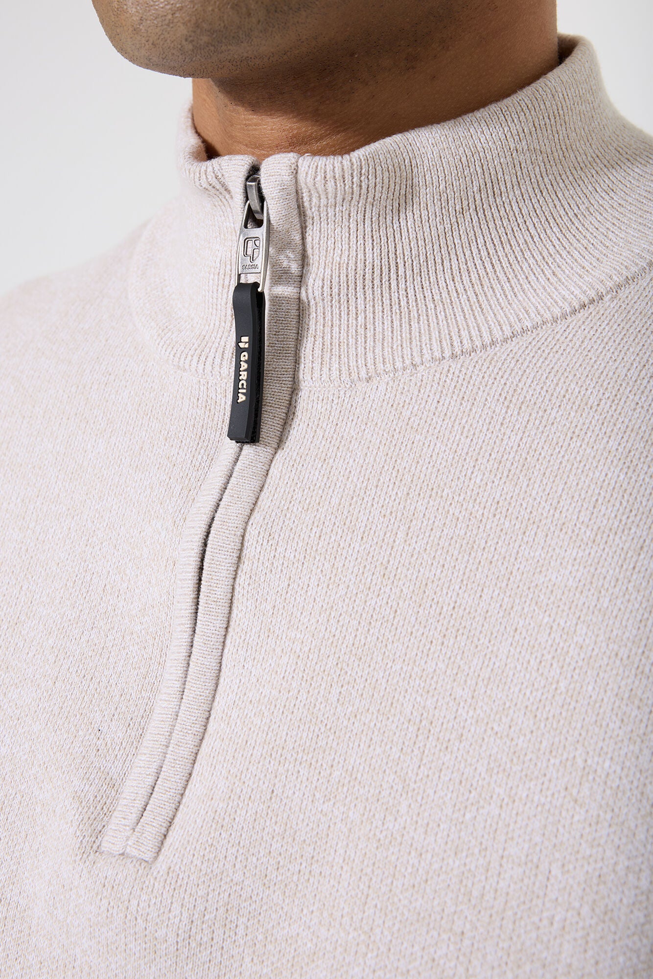 I51240 men`s Pullover Sand