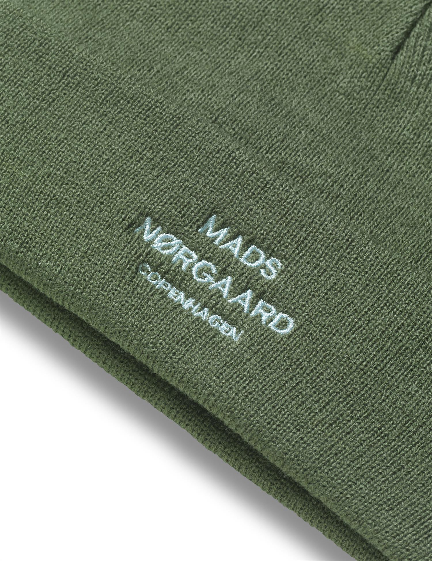 Isak Ambas logo beanie Four Leaf Clover