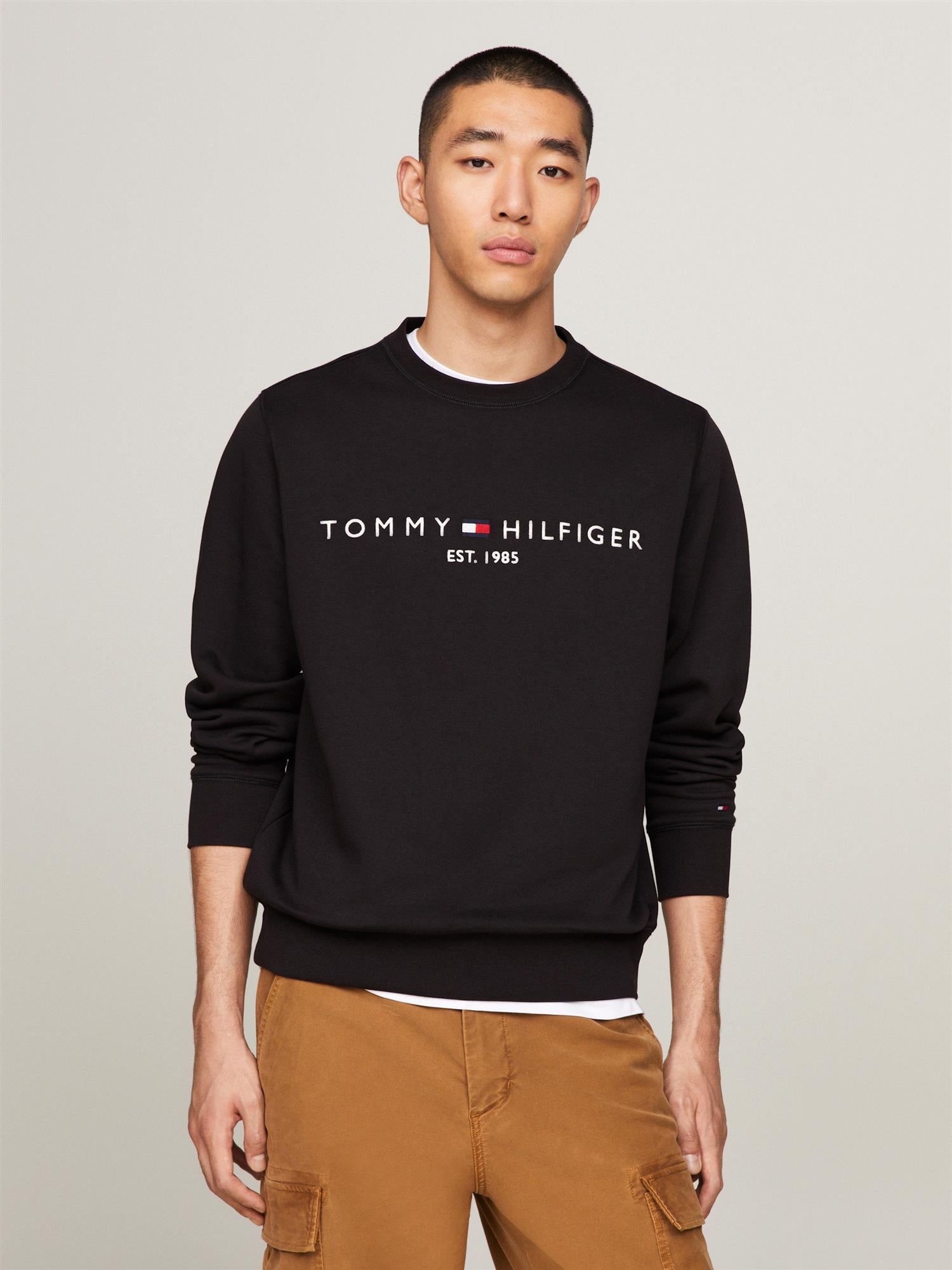 TOMMY LOGO SWEATSHIRT Black