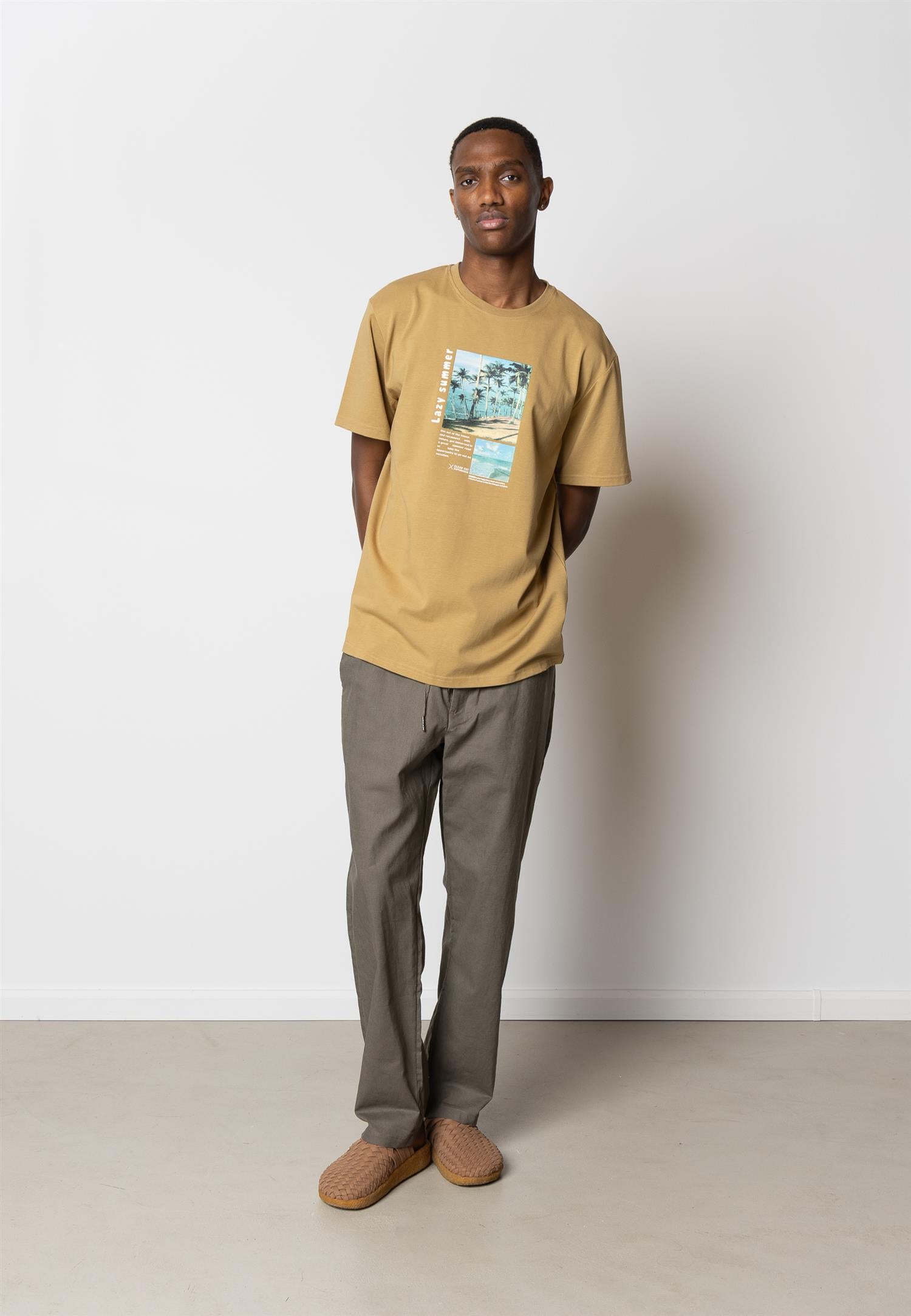 Keaton Organic tee Dark Khaki Mela